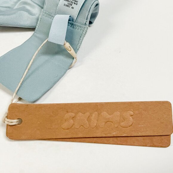 NWT - SKIMS Weightless Demi Bra - Picture 6 of 8